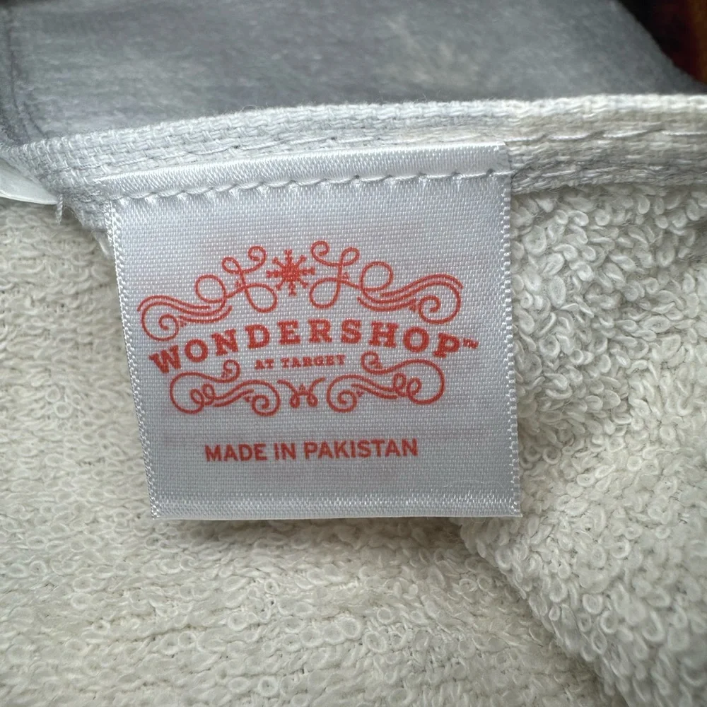 Target Wondershop 2 pk Scattered Trees Hand Towels
Gray/White - Picture 7 of 7